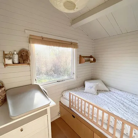 Idyllic Summerhouse With Beautiful Details Сasa de vacaciones Vejby