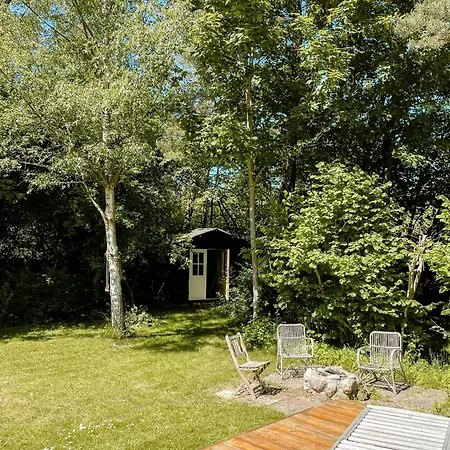 Idyllic Summerhouse With Beautiful Details * Vejby