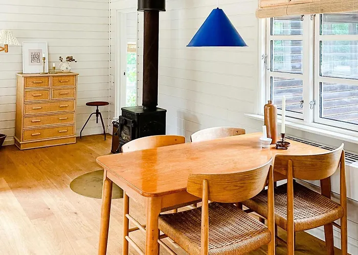 Idyllic Summerhouse With Beautiful Details Feriehus